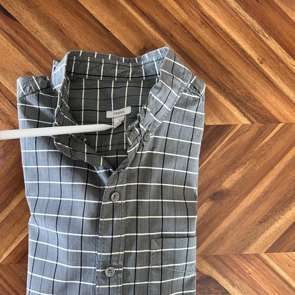 Fossil Men’s Button Down Shirt - Picture 3 of 5